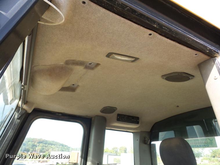 image for item DD1567 2004 Caterpillar 963C track loader