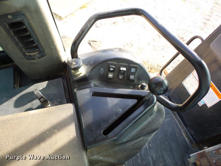 image for item DD1567 2004 Caterpillar 963C track loader