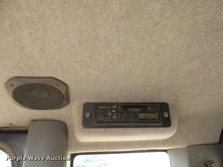 image for item DD1567 2004 Caterpillar 963C track loader