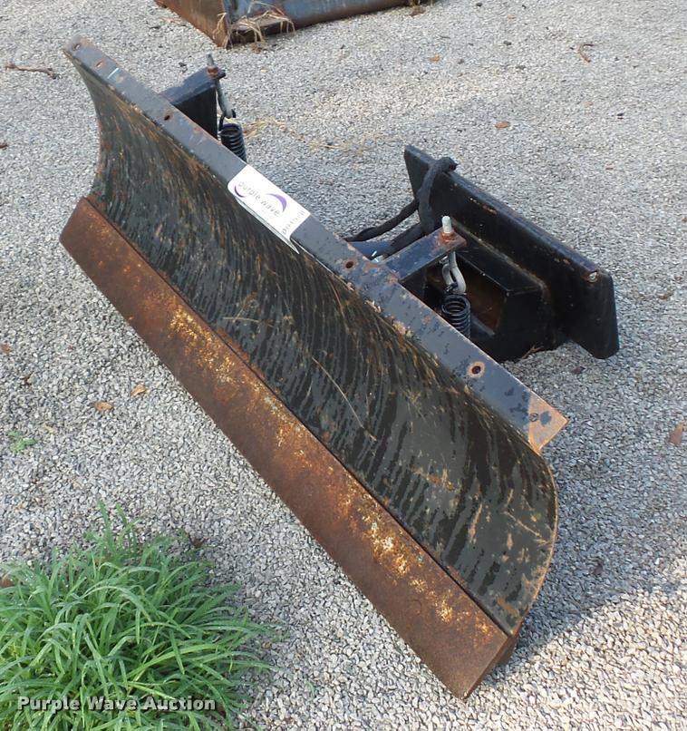 Quick Way 352770 mini skid steer snow plow in Independence, MO Item