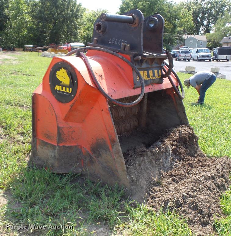 image for item DD1583 2011 Allu DH-3-17 crushing/screening bucket