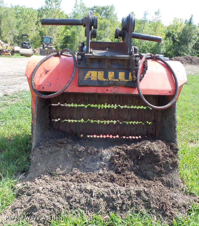 image for item DD1583 2011 Allu DH-3-17 crushing/screening bucket