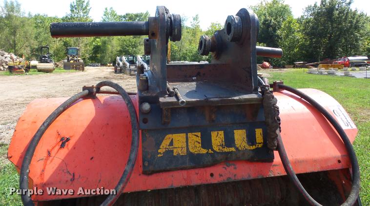image for item DD1583 2011 Allu DH-3-17 crushing/screening bucket