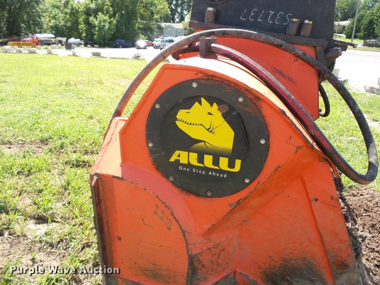 image for item DD1583 2011 Allu DH-3-17 crushing/screening bucket