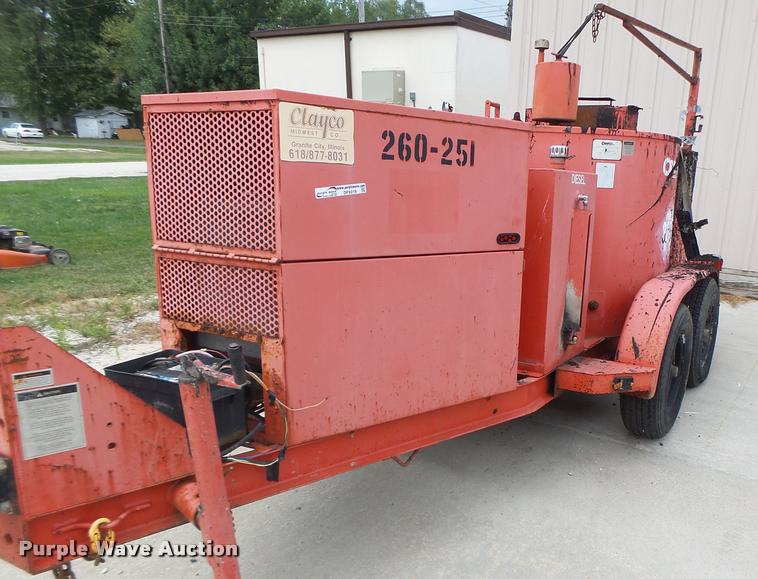 image for item DF9319 2002 Crafco EZ Pour melter applicator