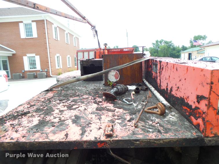 image for item DF9319 2002 Crafco EZ Pour melter applicator