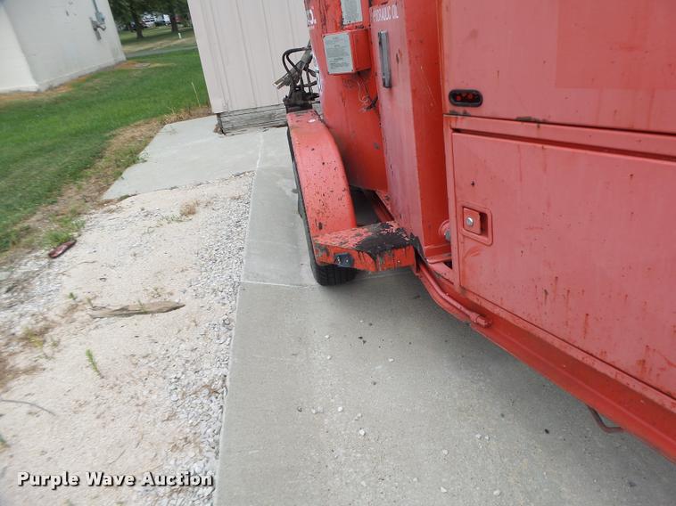 image for item DF9319 2002 Crafco EZ Pour melter applicator