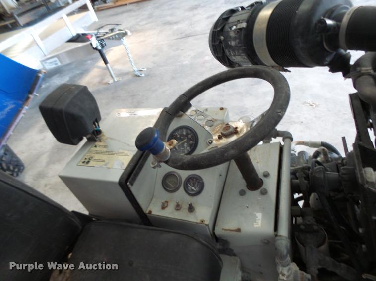 image for item DF9320 2005 Husqvarna RS8500D concrete saw