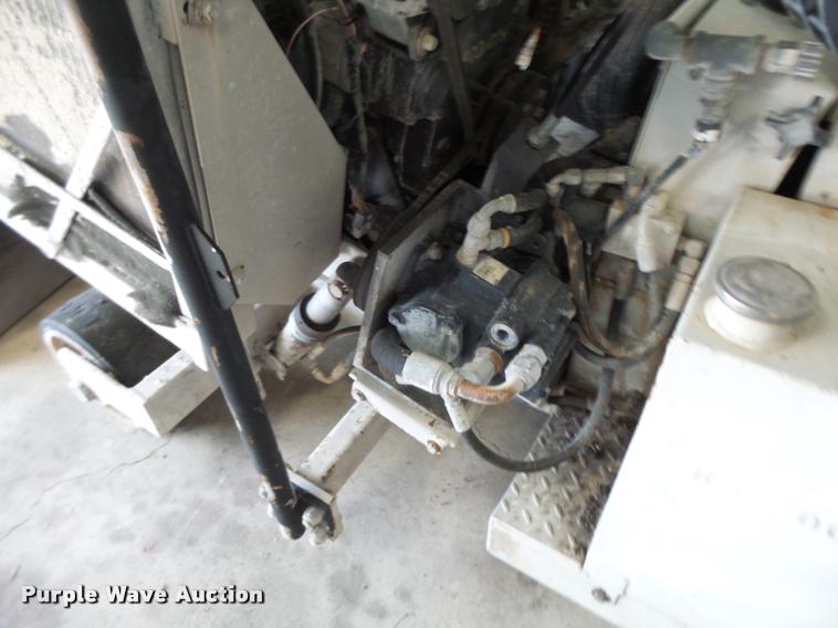 image for item DF9320 2005 Husqvarna RS8500D concrete saw