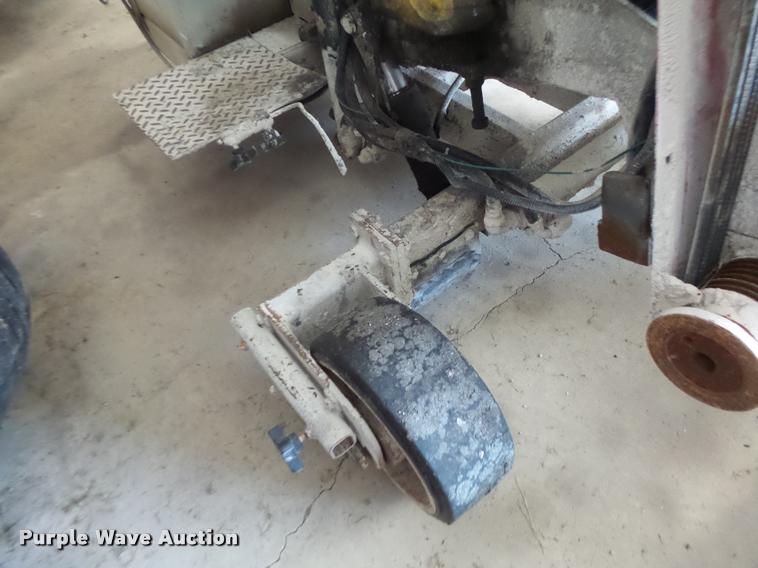 image for item DF9320 2005 Husqvarna RS8500D concrete saw