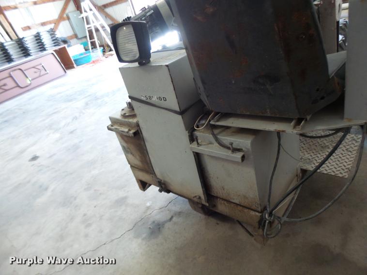 image for item DF9320 2005 Husqvarna RS8500D concrete saw