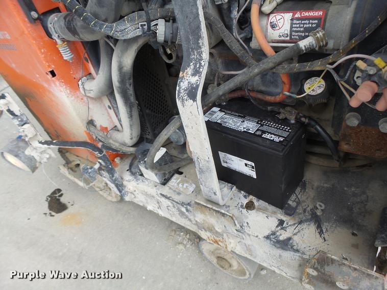 image for item DF9322 2010 Husqvarna FS6600 concrete saw