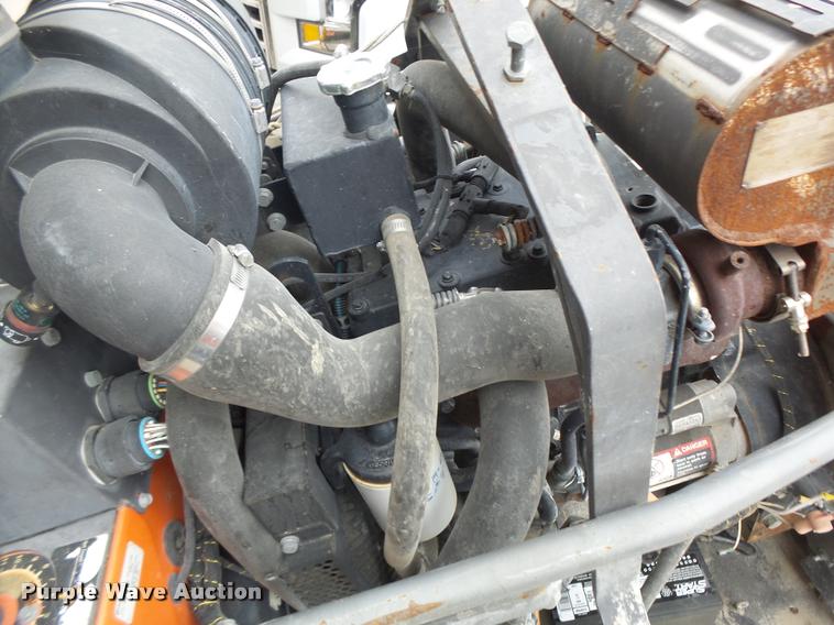 image for item DF9322 2010 Husqvarna FS6600 concrete saw