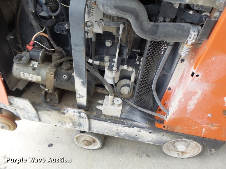 image for item DF9322 2010 Husqvarna FS6600 concrete saw