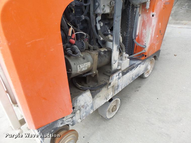 image for item DF9322 2010 Husqvarna FS6600 concrete saw