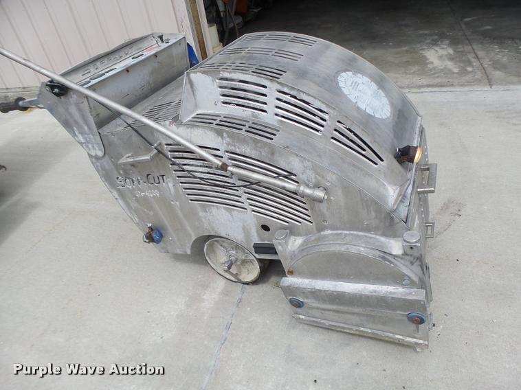 image for item DF9325 Soft Cut GX4200 concrete saw