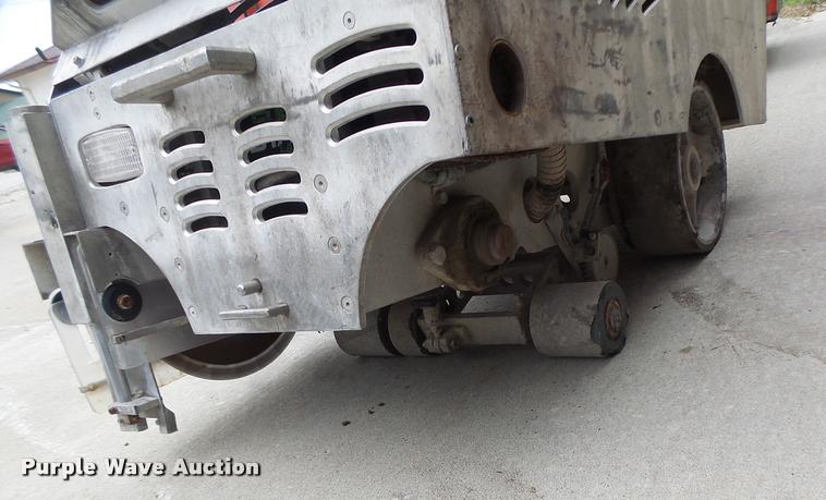 image for item DF9325 Soft Cut GX4200 concrete saw