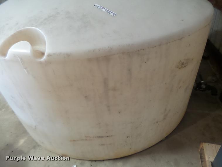 image for item DF9328 Poly tank
