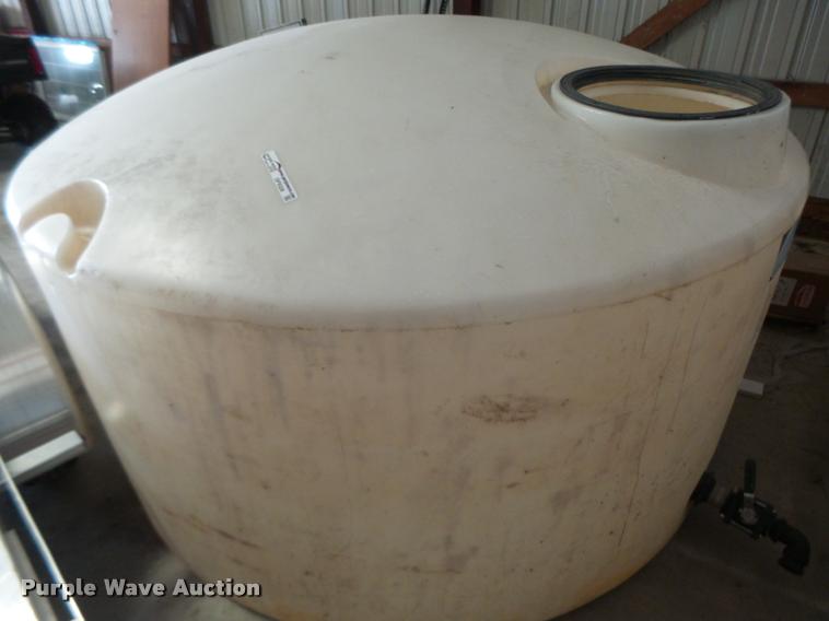 image for item DF9328 Poly tank