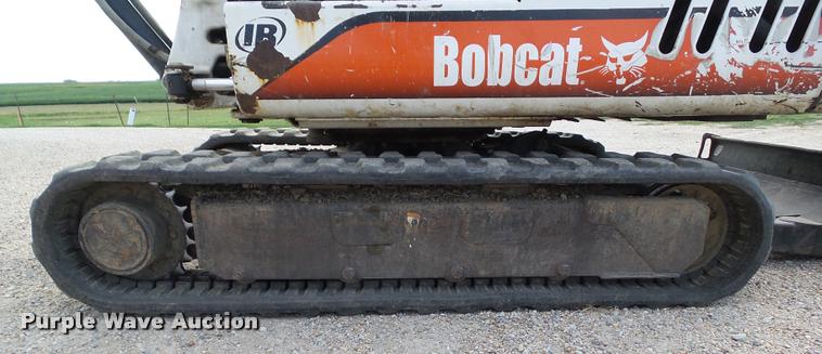 image for item DH9372 2002 Bobcat 334D compact excavator