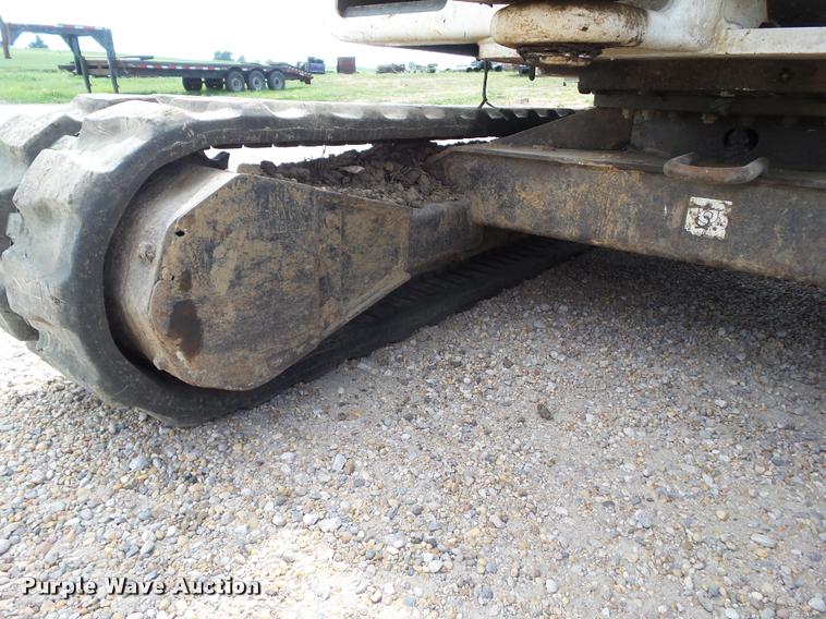 image for item DH9372 2002 Bobcat 334D compact excavator