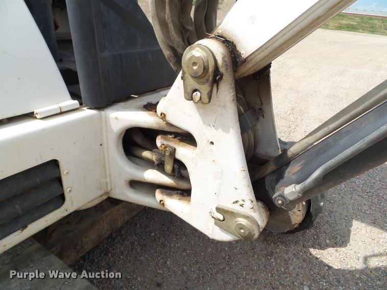 image for item DH9372 2002 Bobcat 334D compact excavator