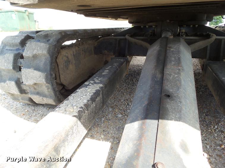 image for item DH9372 2002 Bobcat 334D compact excavator