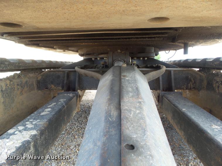 image for item DH9372 2002 Bobcat 334D compact excavator