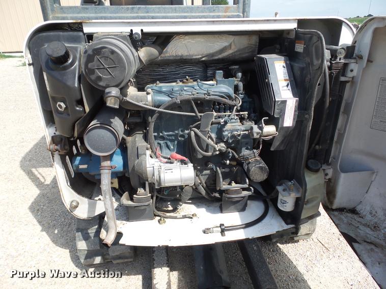 image for item DH9372 2002 Bobcat 334D compact excavator