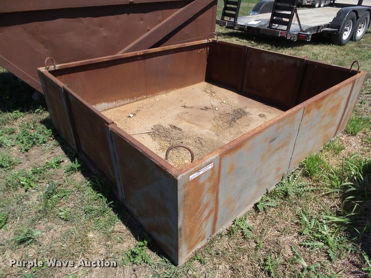 image for item DH9373 Gravel box