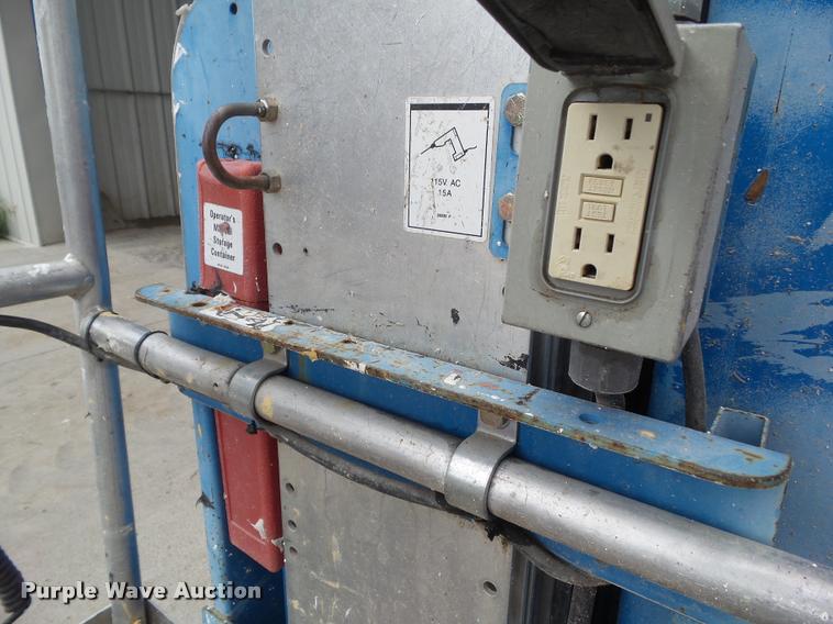 image for item DH9398 2007 Genie GR20 boom lift