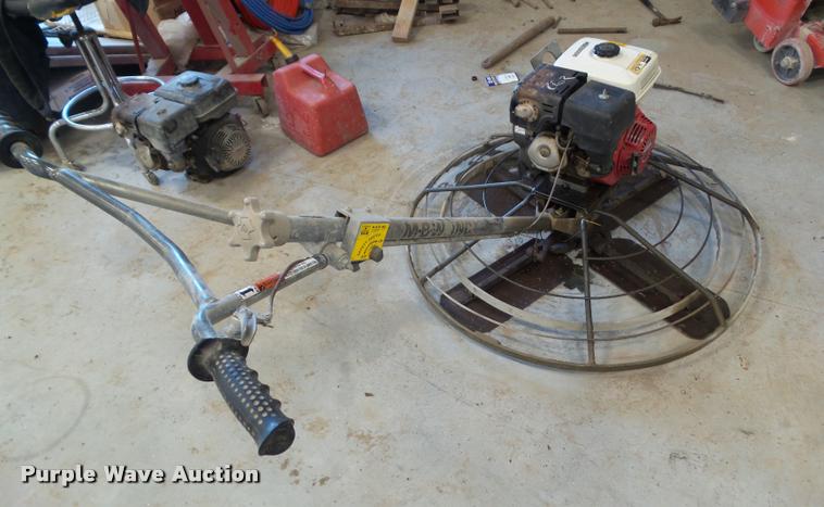 image for item DH9416 MBW F46/4 trowel