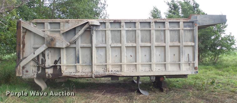 image for item DH9705 2009 Reynolds Truck Equipment dump bed