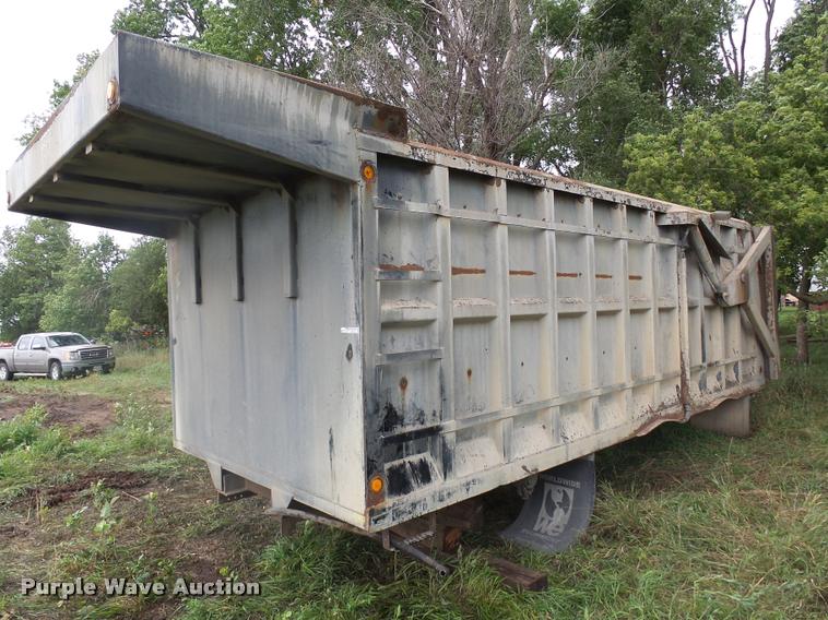 image for item DH9705 2009 Reynolds Truck Equipment dump bed