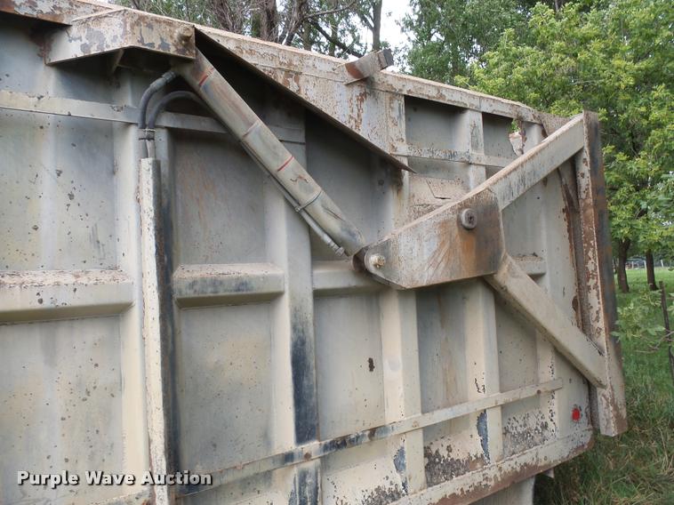 image for item DH9705 2009 Reynolds Truck Equipment dump bed