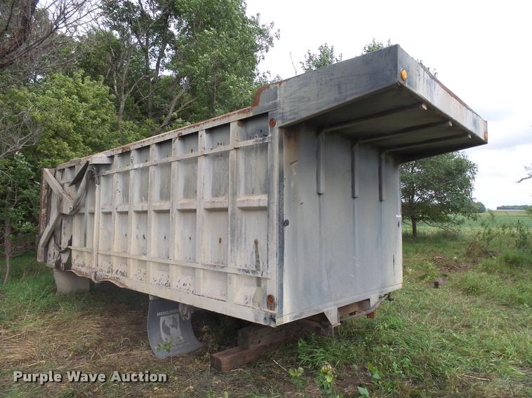 image for item DH9705 2009 Reynolds Truck Equipment dump bed