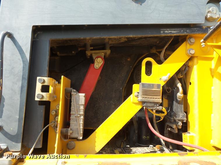 image for item DP9204 2003 John Deere 655C Series II track loader