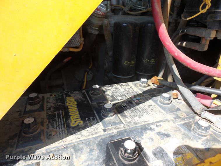 image for item DP9204 2003 John Deere 655C Series II track loader