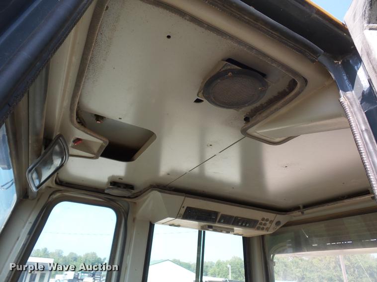 image for item DP9204 2003 John Deere 655C Series II track loader