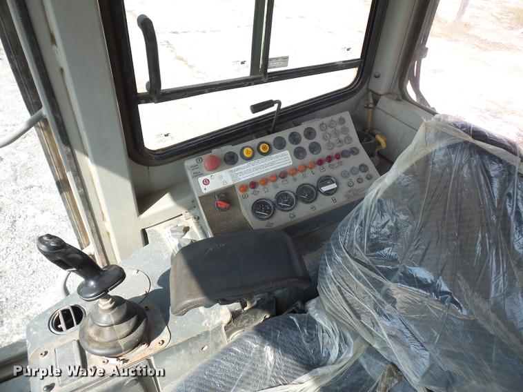 image for item DP9204 2003 John Deere 655C Series II track loader