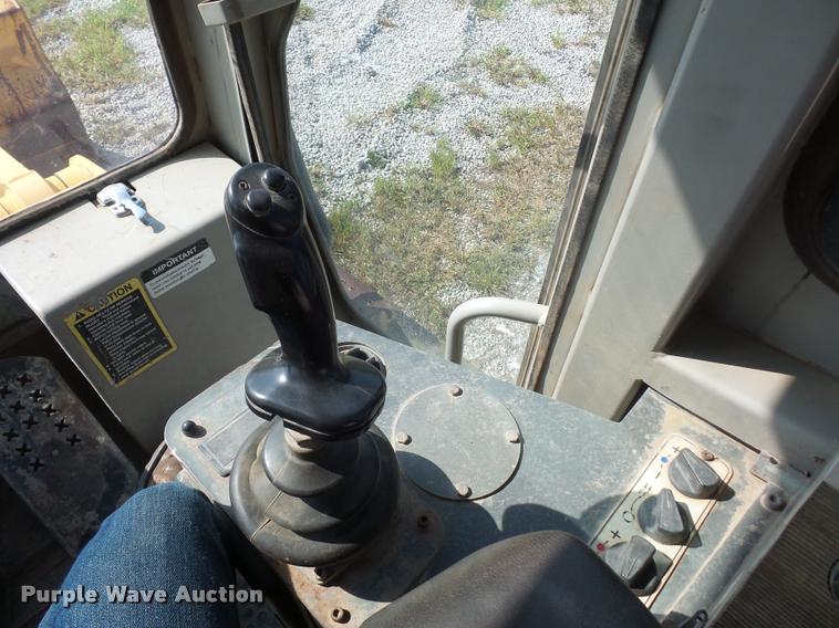 image for item DP9204 2003 John Deere 655C Series II track loader