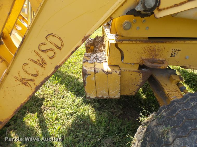 image for item DP9727 2005 John Deere 310G backhoe