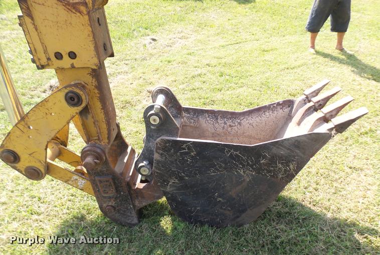 image for item DP9729 2004 Caterpillar 420D backhoe