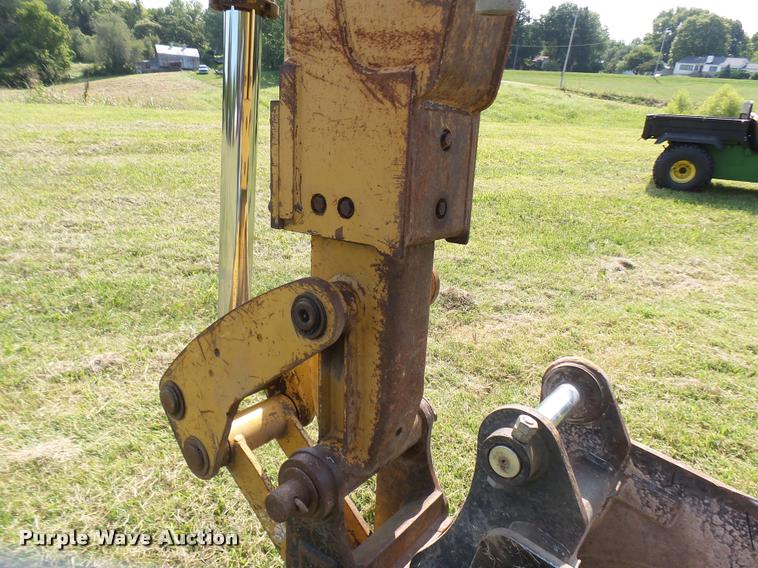 image for item DP9729 2004 Caterpillar 420D backhoe