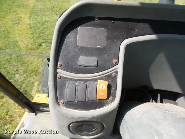 image for item DP9729 2004 Caterpillar 420D backhoe