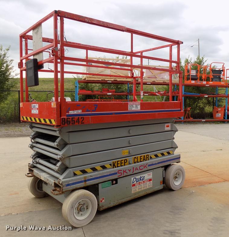 image for item DP9971 1998 Sky Jack 4830 scissor lift