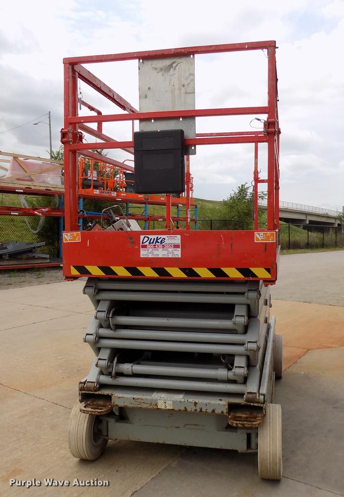 image for item DP9971 1998 Sky Jack 4830 scissor lift