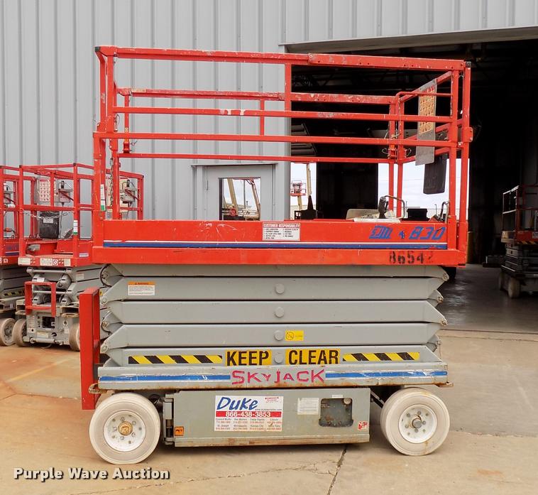 image for item DP9971 1998 Sky Jack 4830 scissor lift