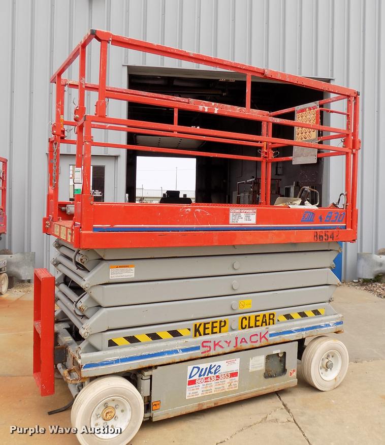 image for item DP9971 1998 Sky Jack 4830 scissor lift