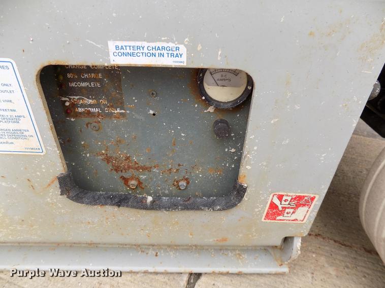 image for item DP9971 1998 Sky Jack 4830 scissor lift